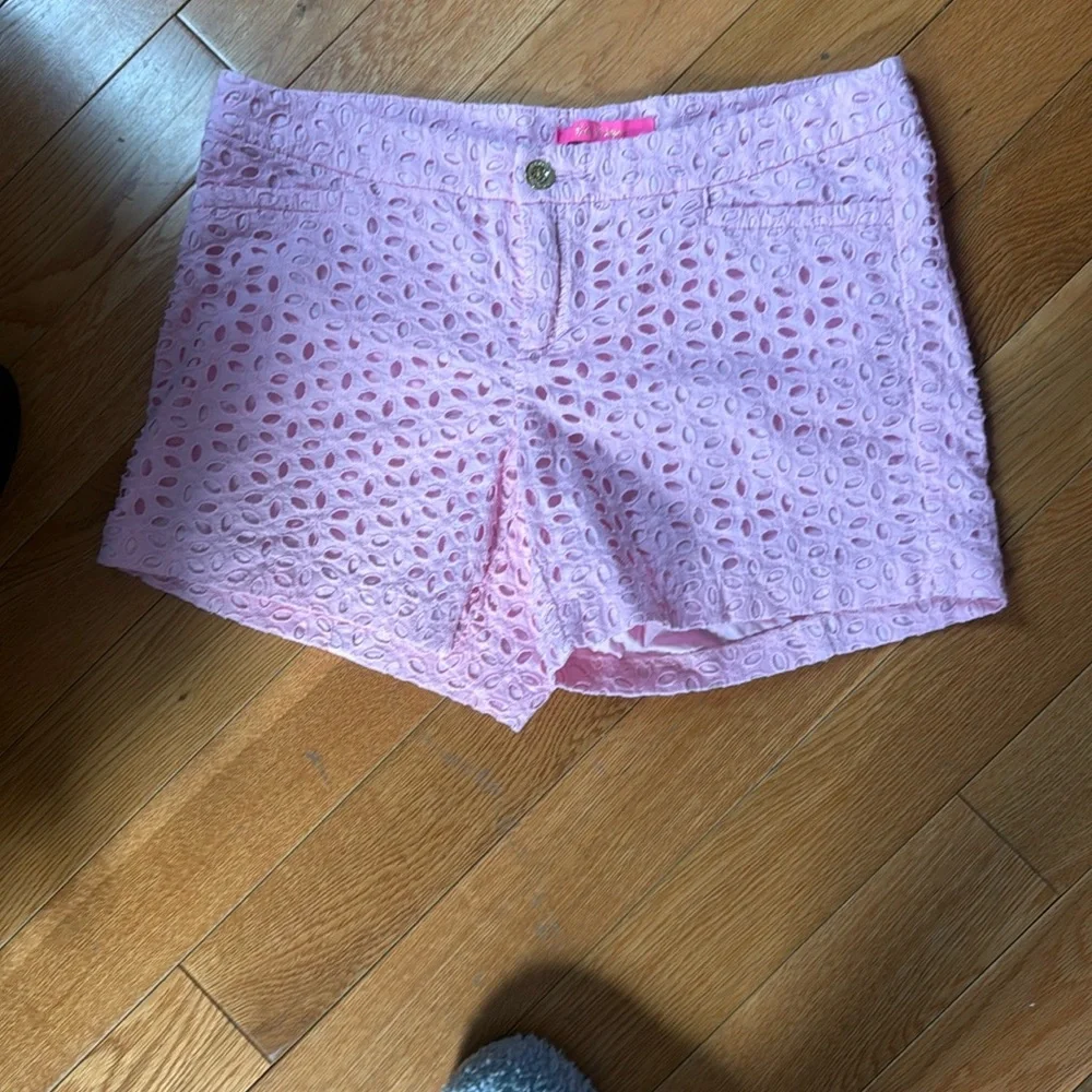 Lilly Pulitzer 💗 Kelly Pink Eyelet Shorts sz 6 - Picture 1 of 3